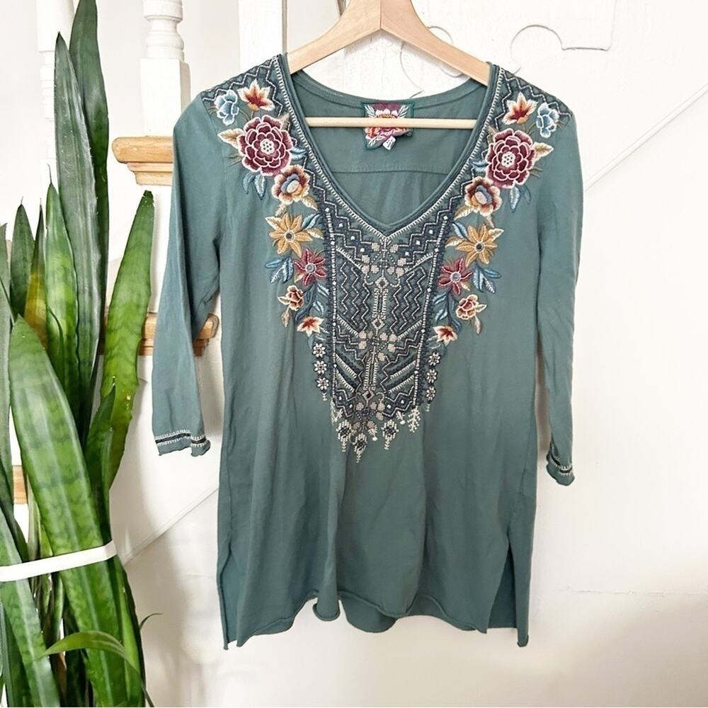 Johnny Was Eleni Green 3/4 Sleeve Embroidered Bohemian Tunic Blouse Top Size XS